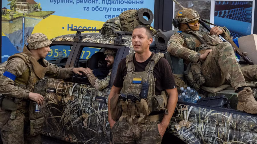 Chính khách Kiev: Nga đang đùa bỡn tướng lĩnh Ukraine