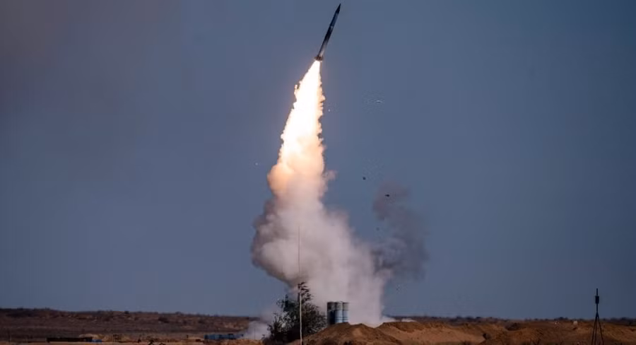 Ukraine lo ngại 17 bệ phóng S-400 tấn công mặt đất