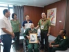 Đại diện Công an TP Hà Nội thăm, động viên cựu chiến binh Lê Bình.