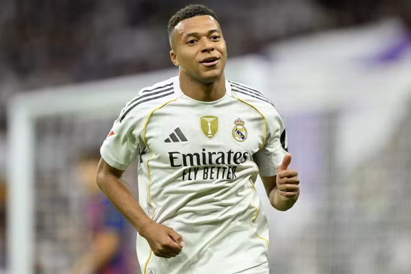 Mbappe lập kỷ lục hiếm tại siêu kinh điển, sánh ngang Ronaldo và Ronaldinho