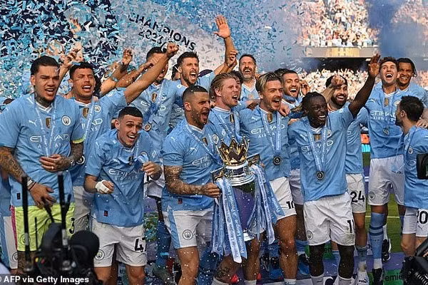 Kyle Walker thừa nhận 'ích kỷ và sai lầm' khi rời Man City