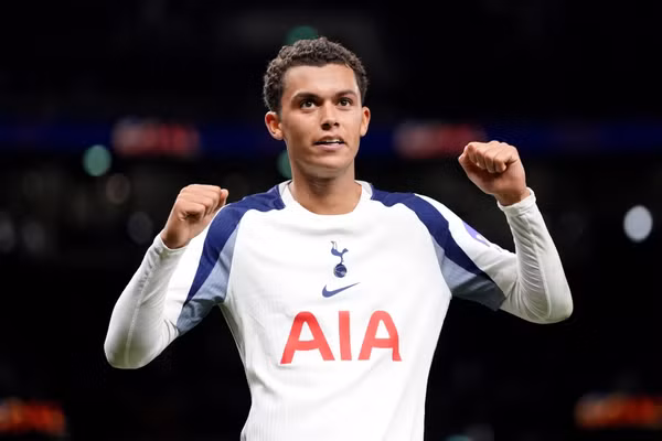 Tottenham bán ‘hung thần’ đối với Man Utd, đắt giá thứ 4 lịch sử CLB