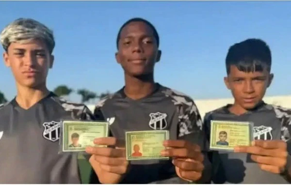 Bộ ba cầu thủ có tên ‘Messi, Neymar và Iniesta’ ở Brazil gây sốt 