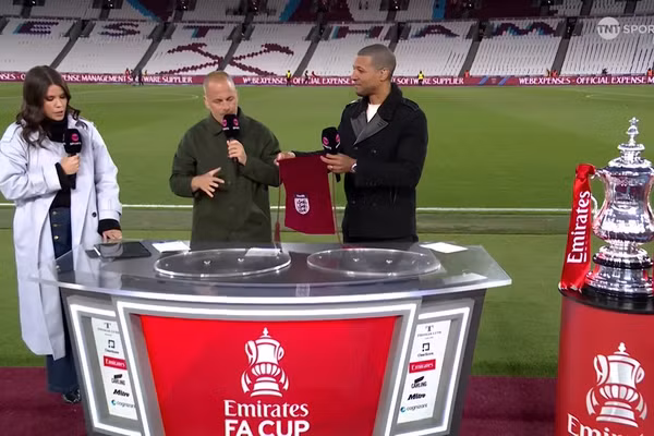 Nghi vấn kết quả bốc thăm chung kết Cup FA