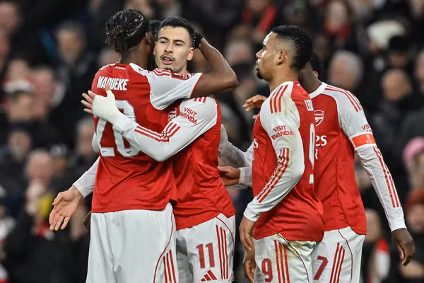 Arsenal trả giá đắt cho chiến thắng trước Wigan