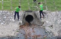 "Anh Tây móc cống" lại tham gia dọn dẹp dòng sông Tô Lịch ảnh 5