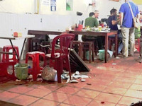 Tạm giữ 3 giang hồ chém trọng thương công an ảnh 3 Tam giu 3 giang ho chem trong thuong cong an tai quan Phu Nhuan - Anh 3