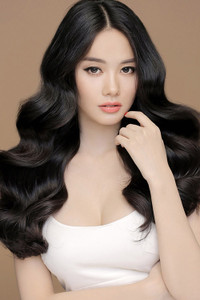 Ngọc Trinh trưởng thành, quyến rũ đến lạ lẫm trong shoot hình mới ảnh 4 Ngọc Trinh trưởng thành, quyến rũ đến lạ lẫm trong shoot hình mới - Ảnh 4