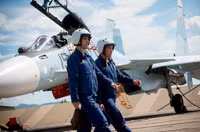 Một ngày với chiến đấu cơ Su-30SM ở vùng Viễn Đông - ảnh 33