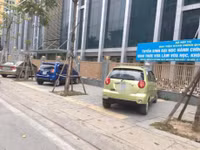 Via he Ha Noi bi lan chiem tren nhieu tuyen pho - Anh 5