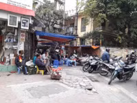 Via he Ha Noi bi lan chiem tren nhieu tuyen pho - Anh 11