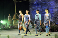 Hoang thanh lung linh trong dem khai mac Festival ao dai Ha Noi - Anh 7