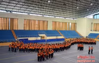 1.000 bạn trẻ xếp hình đất nước trong ngày hội "Tôi yêu Tổ quốc tôi" ảnh 1 1000 ban tre xep hinh dat nuoc trong ngay hoi