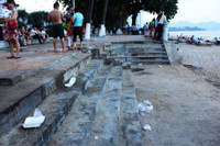 Bãi biển Nha Trang bị rác "tấn công" trong dịp lễ 30/4 ảnh 7 Bai bien Nha Trang bi rac