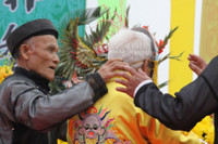 Chủ tịch nước lái máy cày trong lễ hội Tịch điền ảnh 8 Ha Nam: Chu tich nuoc lai may cay trong le hoi Tich dien Doi Son 2017 - Anh 8