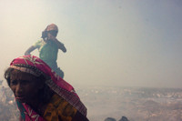 Rui ro nghe boi rac kiem ke sinh nhai o New Delhi - Anh 14