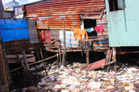 Cận cảnh cuộc sống trong những căn nhà vài m2 tại xóm nhà chồ ảnh 4 Can canh cuoc song trong nhung can nha vai m2 tai xom nha cho - Anh 4