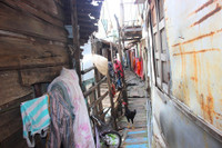 Cận cảnh cuộc sống trong những căn nhà vài m2 tại xóm nhà chồ ảnh 11 Can canh cuoc song trong nhung can nha vai m2 tai xom nha cho - Anh 11