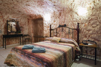 3.500 nguoi song trong thi tran duoi long dat o Australia - Anh 3