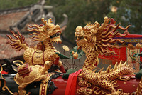  Những quả pháo được trang trí cực kỳ đẹp mắt với hình long, ly, quy, phượng.