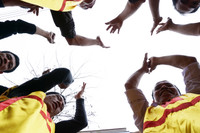 Rước cặp pháo dài 6m rồng vàng quấn quanh ảnh 7