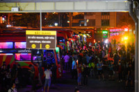 Cho xe khach tu trua toi nua dem o ben Nuoc Ngam - Anh 2