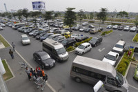 San bay Noi Bai chat cung hanh khach tu nuoc ngoai ve an Tet - Anh 12