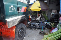 Hiện trường kinh hoàng vụ xe ben “điên” ở TP.HCM ảnh 6 anh: hien truong kinh hoang vu xe ben