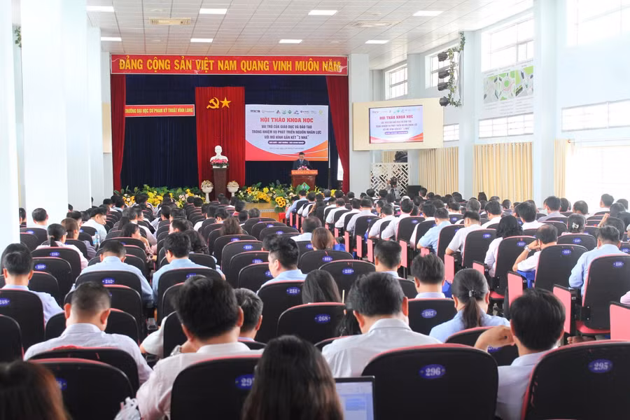 Quang cảnh hội thảo. Ảnh: Minh Hoàng.