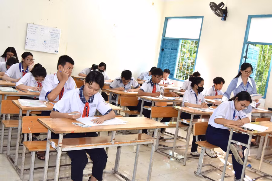 Kỳ thi tuyển sinh lớp 10 tại Sóc Trăng diễn ra an toàn, nghiêm túc, đúng quy chế. Ảnh: (Xuân Lương)