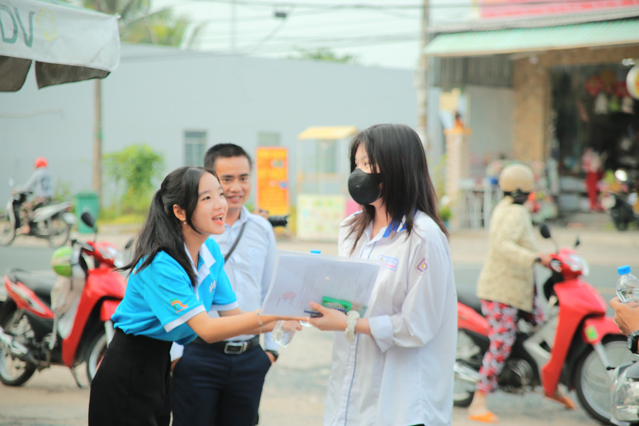Hơn 17.000 thí sinh tại Đồng Tháp đã hoàn thành bài thi tổ hợp môn tự chọn. Ảnh: Minh Hoàng img-8665.jpg