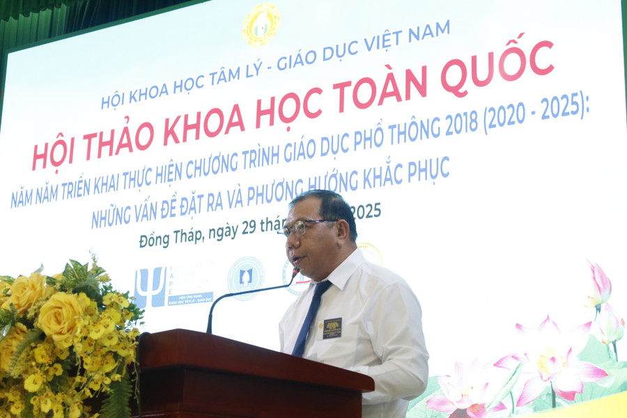 លោក Vo Van Hieu អនុប្រធានមន្ទីរអប់រំ និងបណ្តុះបណ្តាលខេត្ត Dong Thap ចូលរួមសិក្ខាសាលា។ anh-2.jpg