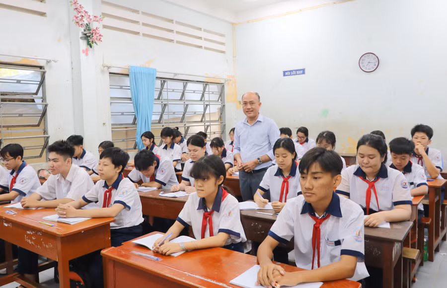 Theo quyết định vừa phê duyệt, trong năm học tới, toàn tỉnh Đồng Tháp sẽ tuyển mới 986 lớp 10 công lập.