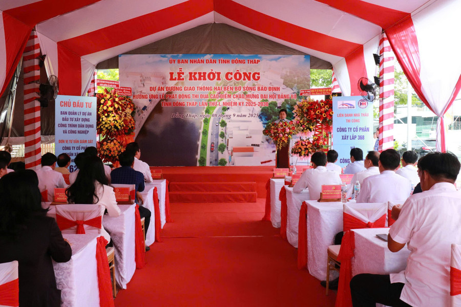 Đại biểu tham dự Lễ khởi công Dự án. z6990302692586-95a59e9cc50b7aba35988b8f8b9f19b0.jpg