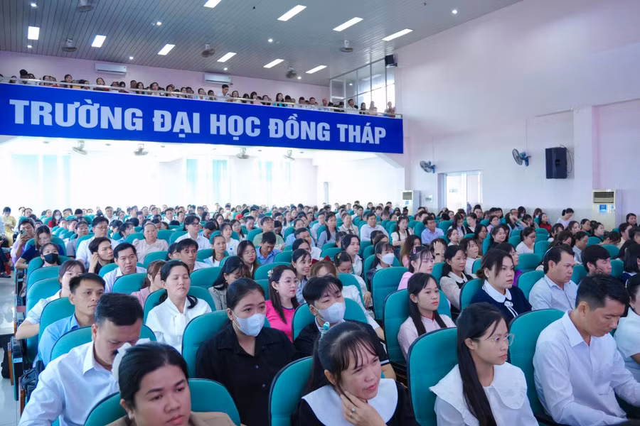 Quang cảnh lễ khai giảng đào tạo thạc sĩ đợt 2 năm 2025. Ảnh: H. Phong.