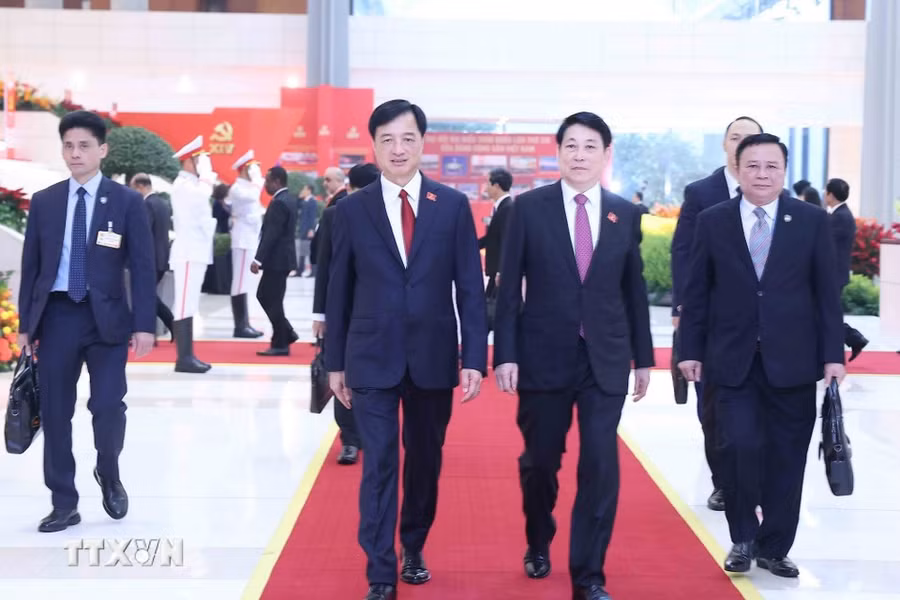 Chủ tịch nước Lương Cường và Bí thư Thành ủy Hà Nội Nguyễn Duy Ngọc đến dự khai mạc Đại hội. Ảnh: TTXVN