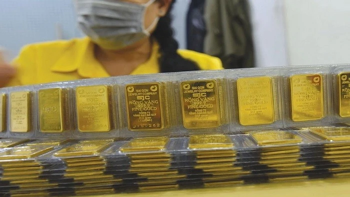 Giá vàng hôm nay 16/12 tăng 900 ngàn đồng, vượt khỏi mốc 157 triệu đồng/lượng