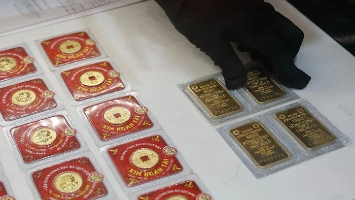 Giá vàng hôm nay 24/12 tiếp đà tăng mạnh 1,5 triệu đồng/lượng
