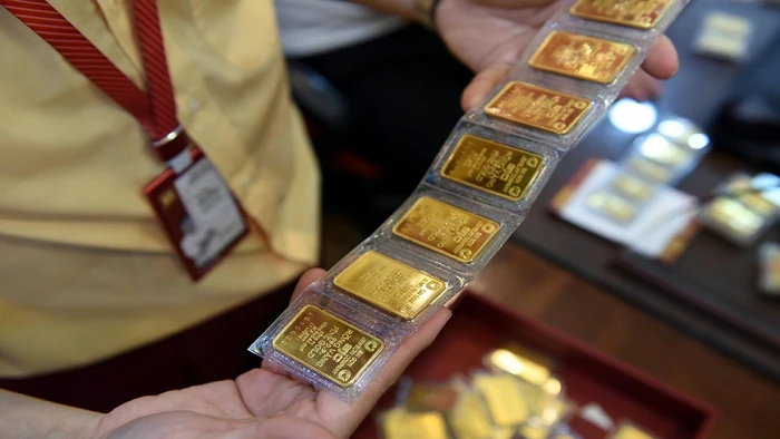 Giá vàng hôm nay 5/12 giảm 700 ngàn đồng/lượng cả 2 chiều, thế giới giảm