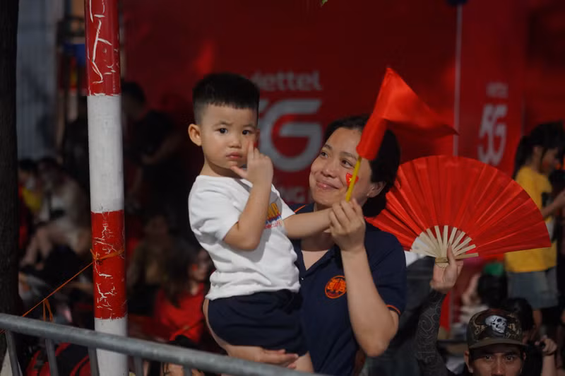 Đúng 6h sáng 30/8, người dân sẽ được "mãn nhãn" với chương trình Tổng duyệt A80 dsc09295.jpg