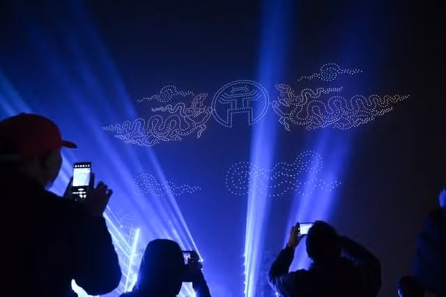 Bên cạnh việc chào đón năm mới 2025, đây là sự kiện mở màn Lễ hội ánh sáng Quốc tế Hà Nội được kỳ vọng sẽ trở thành sự kiện thường niên được công chúng chờ đón. h2.jpg