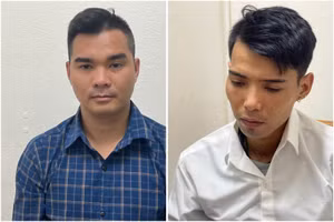 Đối tượng Bùi Văn Quyền (áo xanh) và Nguyễn Văn Cường (áo trắng).