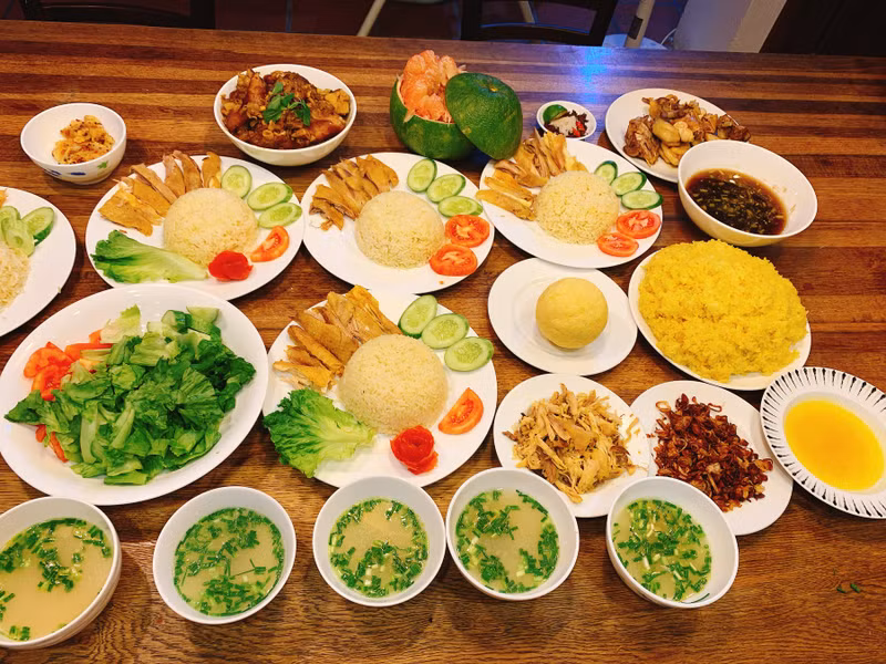 . Cơm gà Hải Nam, xôi xéo. Gợi ý thực đơn món ngon dễ làm đãi khách dịp nghỉ lễ 2/9