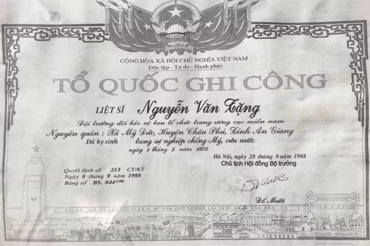 Bằng Tổ quốc ghi công của liệt sĩ Nguyễn Văn Tặng.