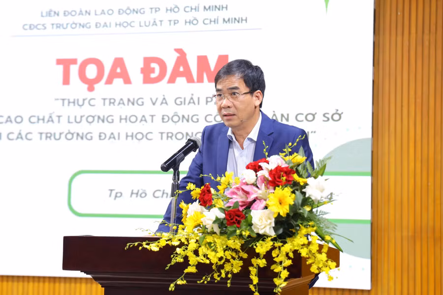 TS. Lê Trường Sơn – Phó Bí thư Đảng ủy, Hiệu trưởng Trường Đại học Luật TP. HCM phát biểu khai mạc buổi tọa đàm.jpg