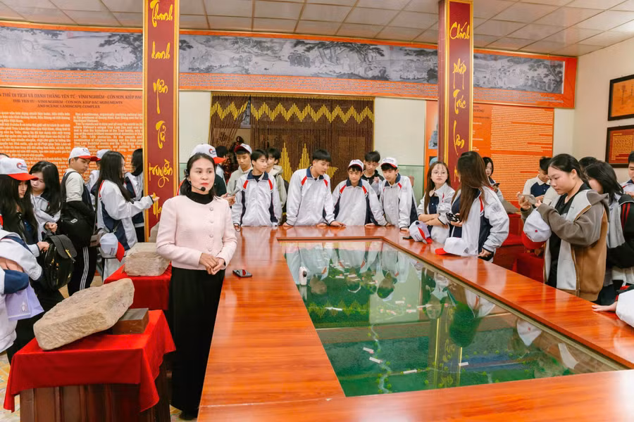 truong-thcs-thpt-chu-van-an-to-chuc-hoc-tap-trai-nghiem-tai-khu-di-tich-va-danh-thang-yen-tu.png