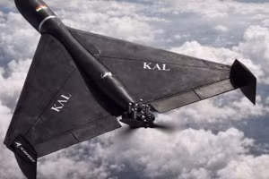 Một góc nhìn từ trên cao cho thấy chiếc drone tấn công một chiều Project KAL với thiết kế cánh tam giác, màu đen mờ. Ảnh: IDRW