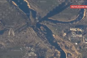 Video súng cối tự hành Tulpan phá hủy giao lộ gần Velyka Novoselka