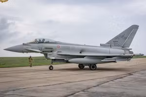 Chiếc EF-2000A.