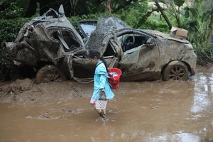 Hình ảnh lũ quét và lở đất trên đảo Sumatra: 16 người thiệt mạng